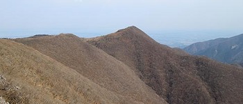天狗岩から展望丘.jpg