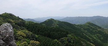 ushikusa-takayama-f-togariiwa.jpg